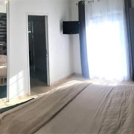 Apartament Loft Christina Moderne Et Confortable, Vue Lac, Climatisation, Parking