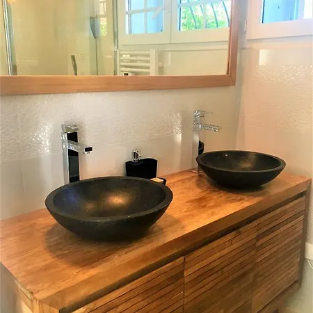 Apartament Loft Christina Moderne Et Confortable, Vue Lac, Climatisation, Parking *